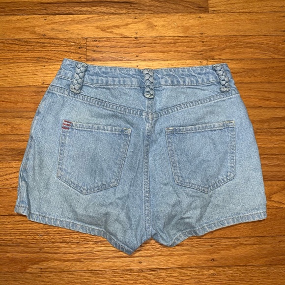 BDG Urban Outfitters shorts with braided details - Picture 2 of 3